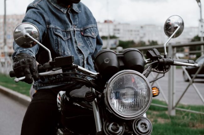 Kevlar & Forsterkede MC-Jeans: Sikkerhet, Stil og Komfort for Motorsyklisten